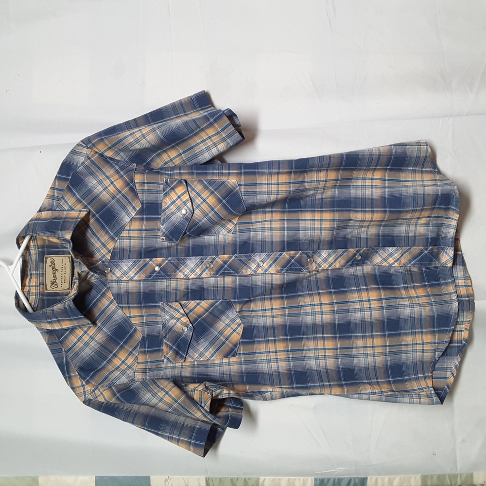 Wrangler blue and peach plaid small